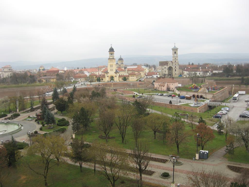 Panoramic Apartment Alba Iulia Exterior foto